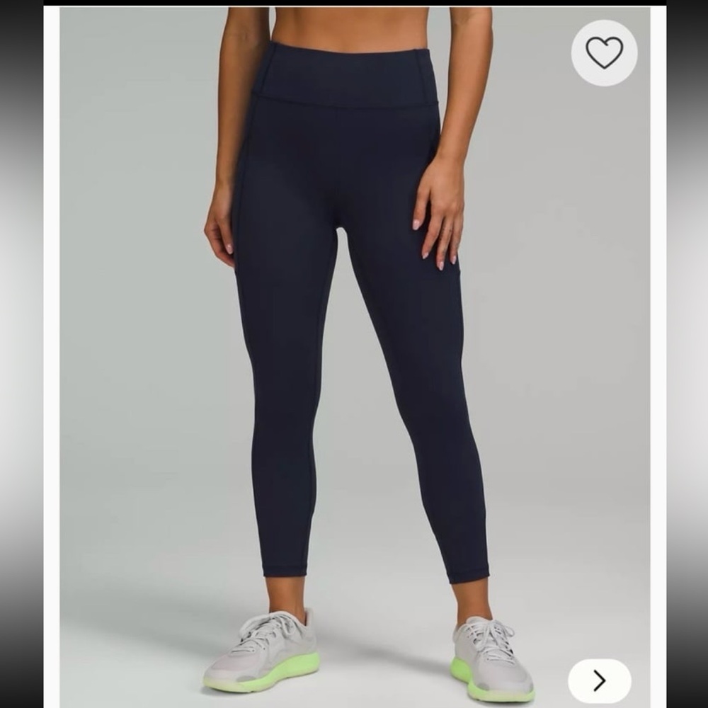 Lululemon Invigorate size 8 Magenta Purple